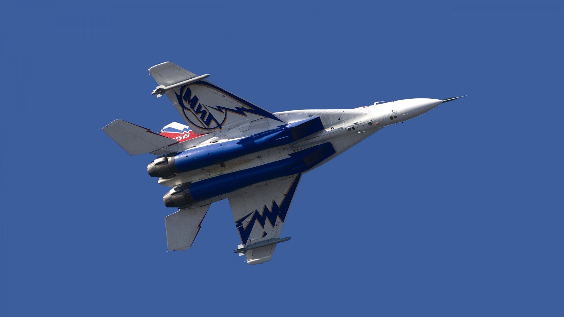 铁幕终结者，杰伦·格林致命三分强行终结老鹰连败梦魇