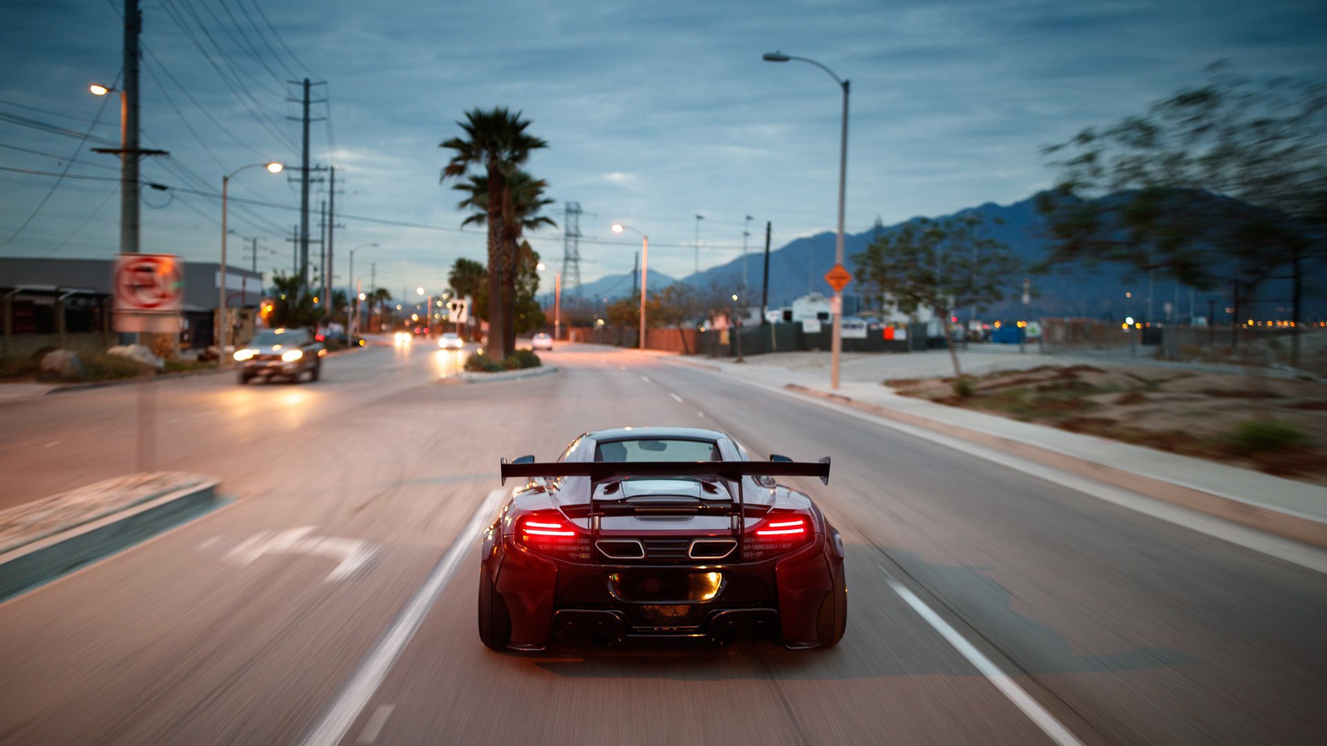 两场淘汰赛，一把国际标尺，从CBA对决到奥运试金的篮球哲学